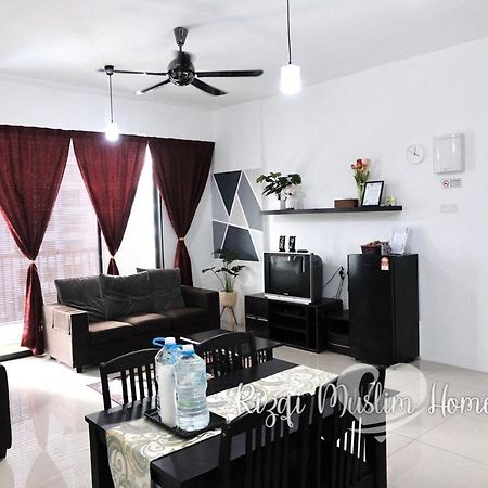 Rizqi Muslim Homestay Meru Casa Kayangan Ипох Экстерьер фото