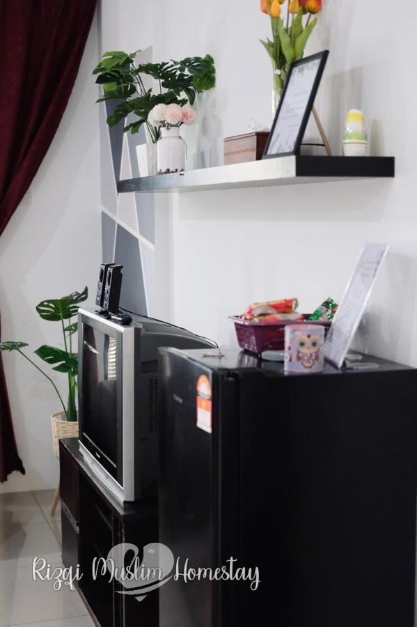 Rizqi Muslim Homestay Meru Casa Kayangan Ипох Экстерьер фото